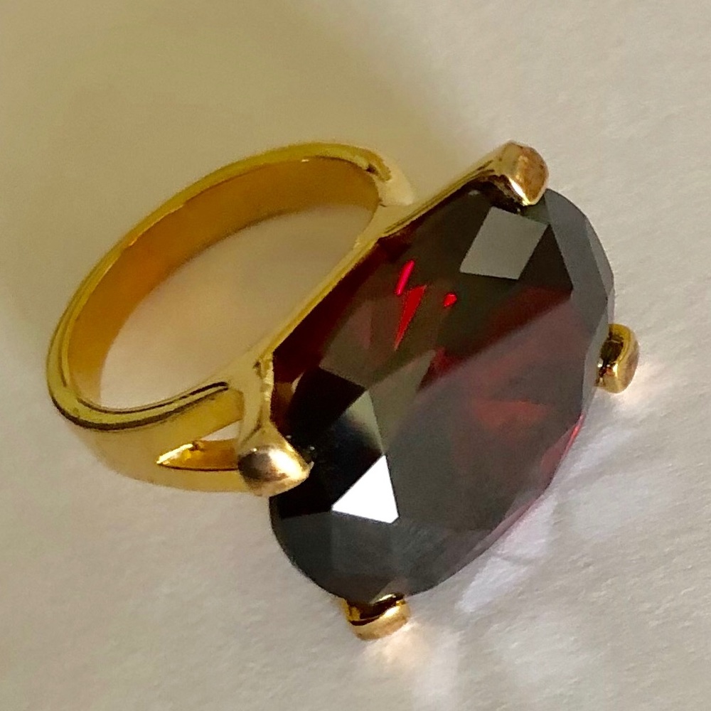 Elegant and beautiful ring.